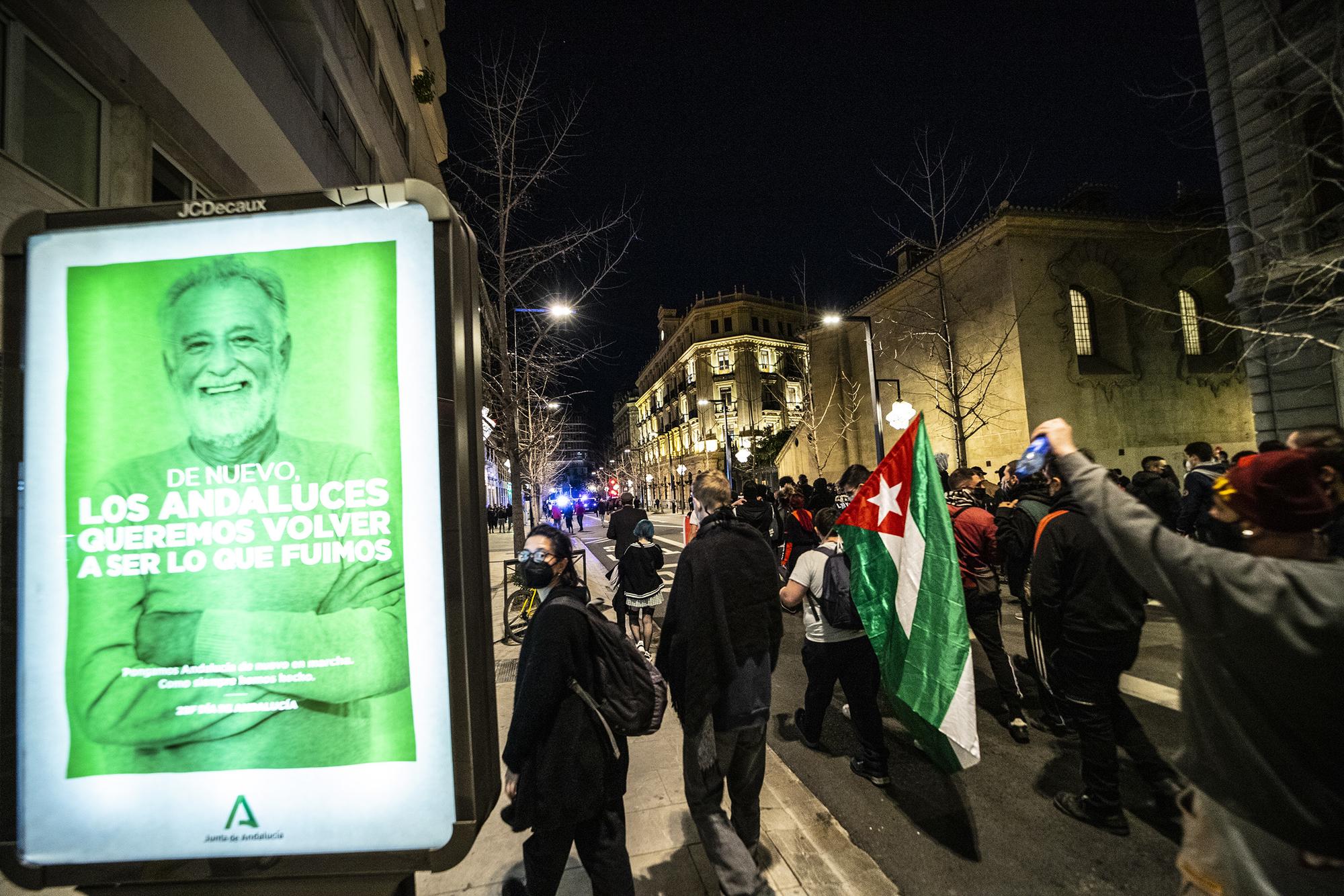 Barricadas en la manifestación de Granada por la encarcelamiento de Pablo Hasél - 3